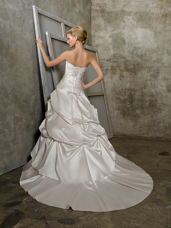 A-Line with Beaded And Embroidered Strapless Neckline Elegant Wedding Dress