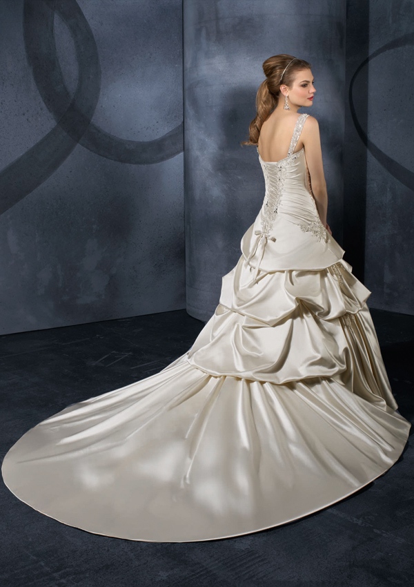 Feminine A-Line with Removable Straps Wedding Dress