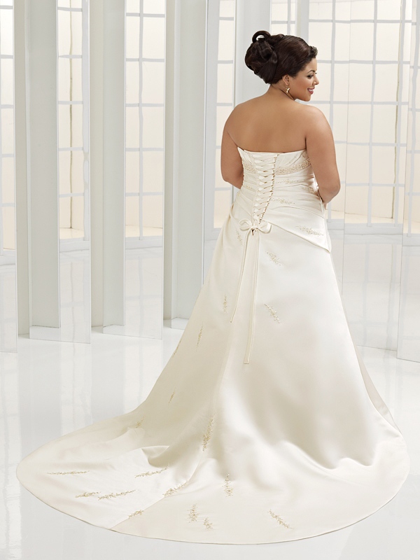 A-Line con scollatura senza spalline plus size abito da sposa