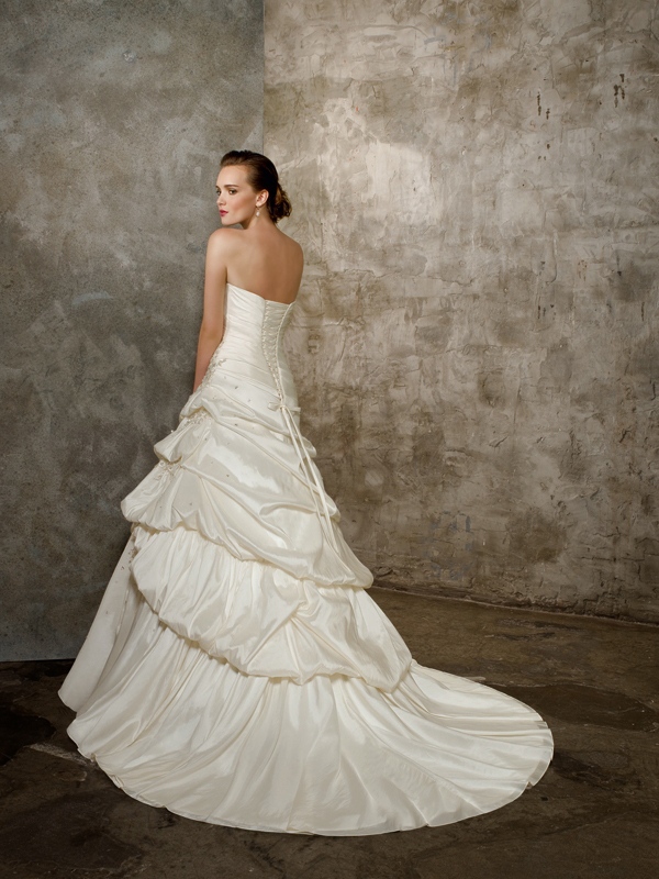 A-Line with Sweetheart Neckline And Lace-Up Closure Wedding Dress
