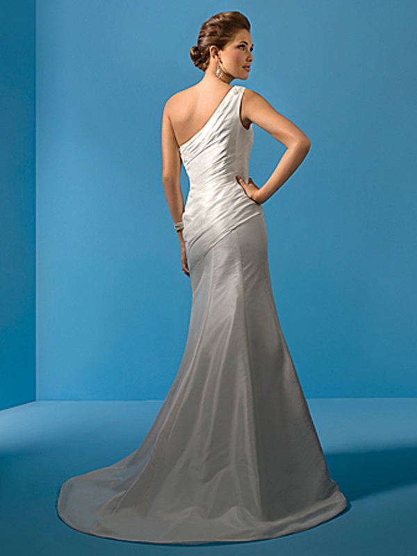 British Style Trumpet Pleated Gown of Fish Tail
