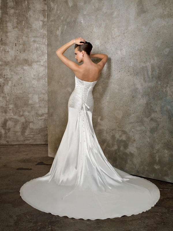 Modified A-Line with Strapless Neckline Queen Wedding Dress