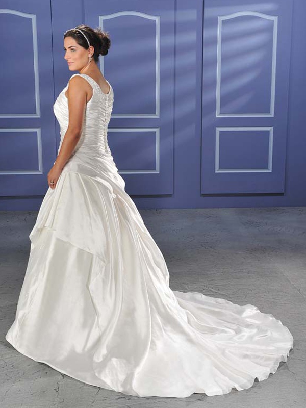 Unique Taffeta Scoop Plus Size A-Line Wedding Dress