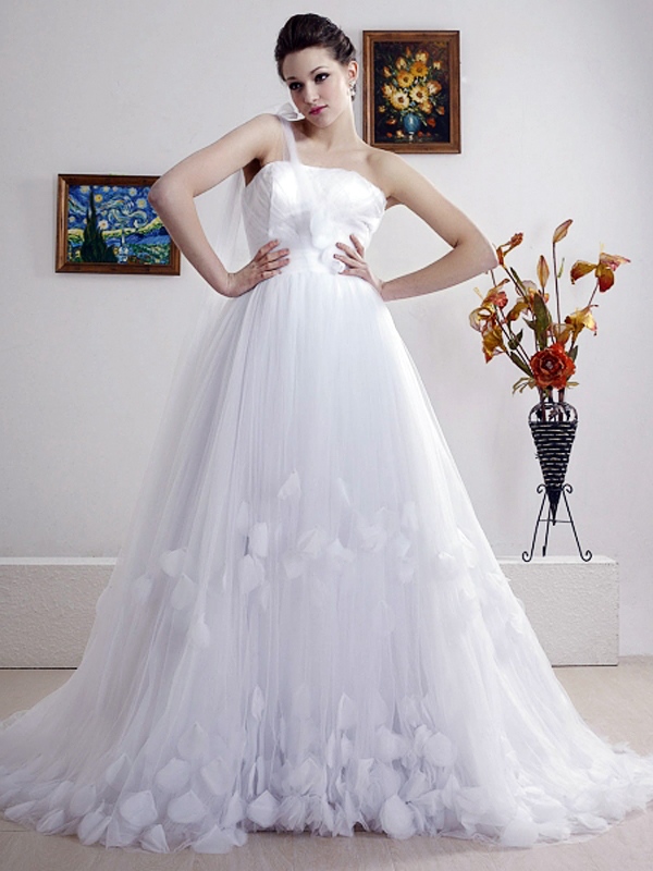 Dreamy One-Shoulder Tulle Layer Ball Gown of Corset