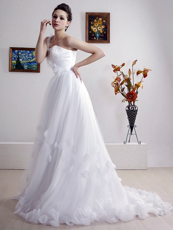 Dreamy One-Shoulder Tulle Layer Ball Gown of Corset