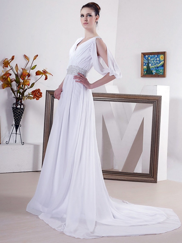 Fabuleux blanc avec col en V en robe de mariée balayage train