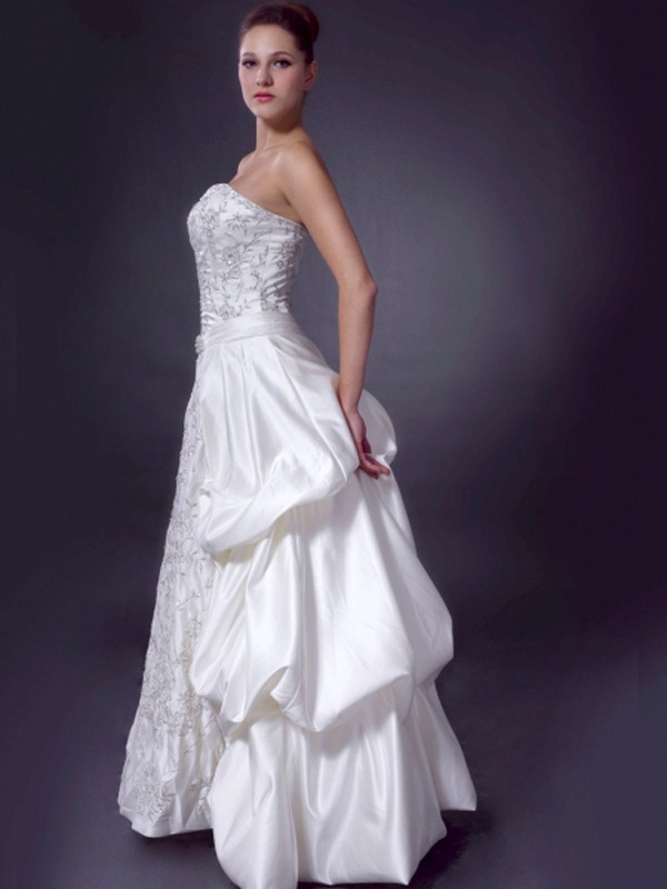 Classy Strapless Sweetheart Ball Gown Dress for Wedding