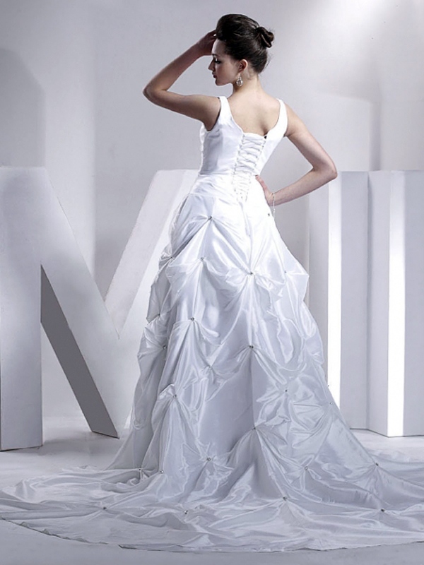 Blanco brillante con cuello en V piso Satén vestido de boda Salón