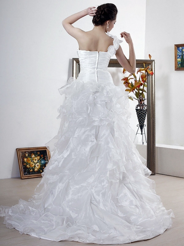 Cariño sofisticados Use voluminosa falda de boda Salón