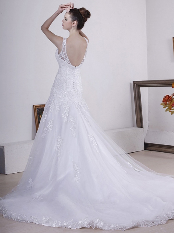 ディープV -ネックラインのためのグラマラスサテン結婚式ドレス