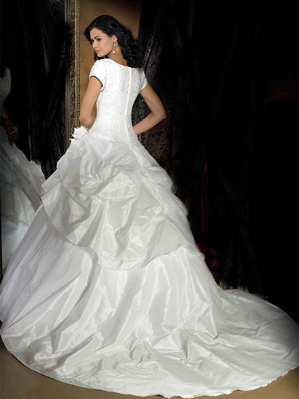 Glamorous Piazza Satin Taffeta Ball Gown Wedding Dress