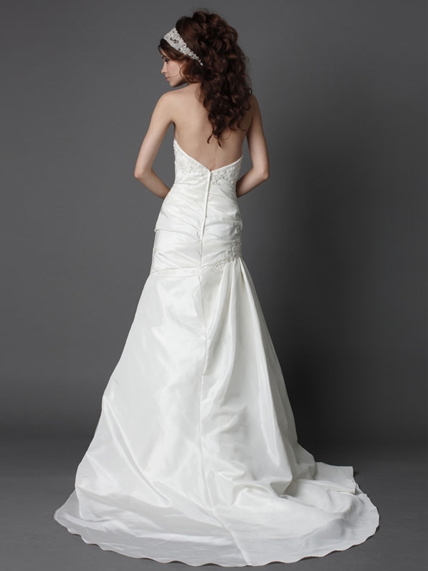 Intoxicating Sweetheart Taffeta A-Line Gown of Embroidered Motif