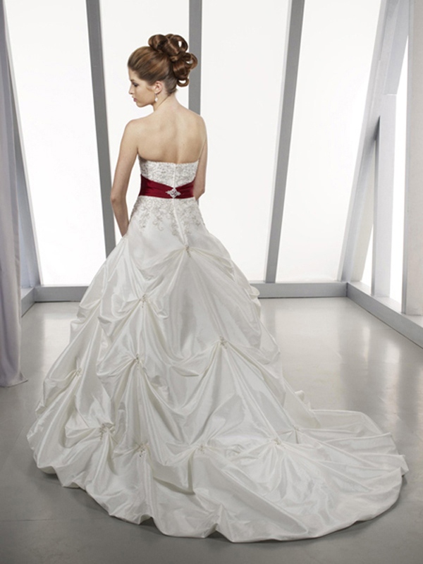 Particular A-Line Strapless Chapel Train Taffeta Wedding Dress