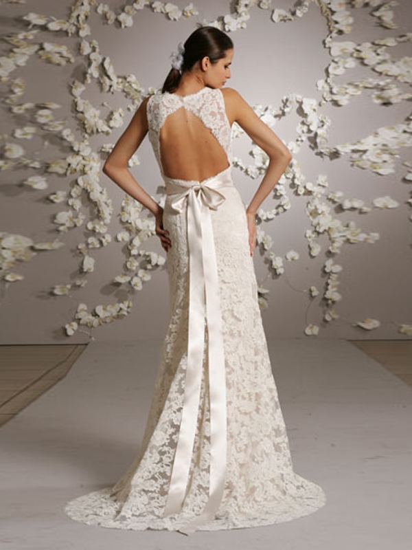 Romantische Brautkleid V- Ausschnitt Kleid