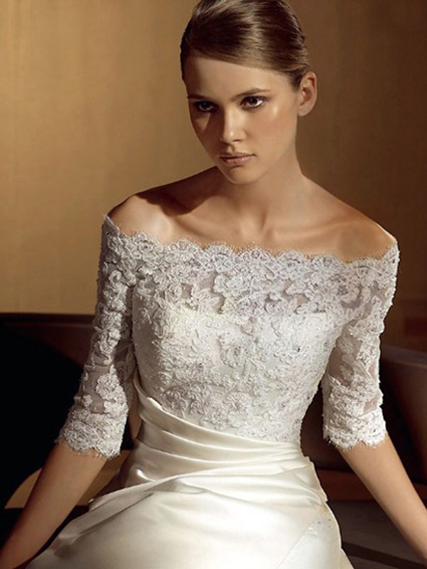 Graceful Bianco A-Line off-the-spalla Satin Lace Wedding Dress