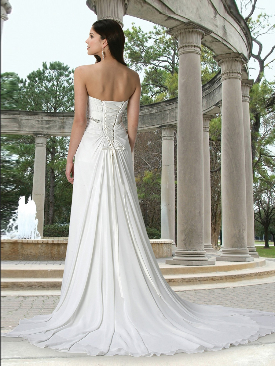 Chiffon Gown with An Empire Waist And Sweetheart Strapless Neckline Wedding Dress