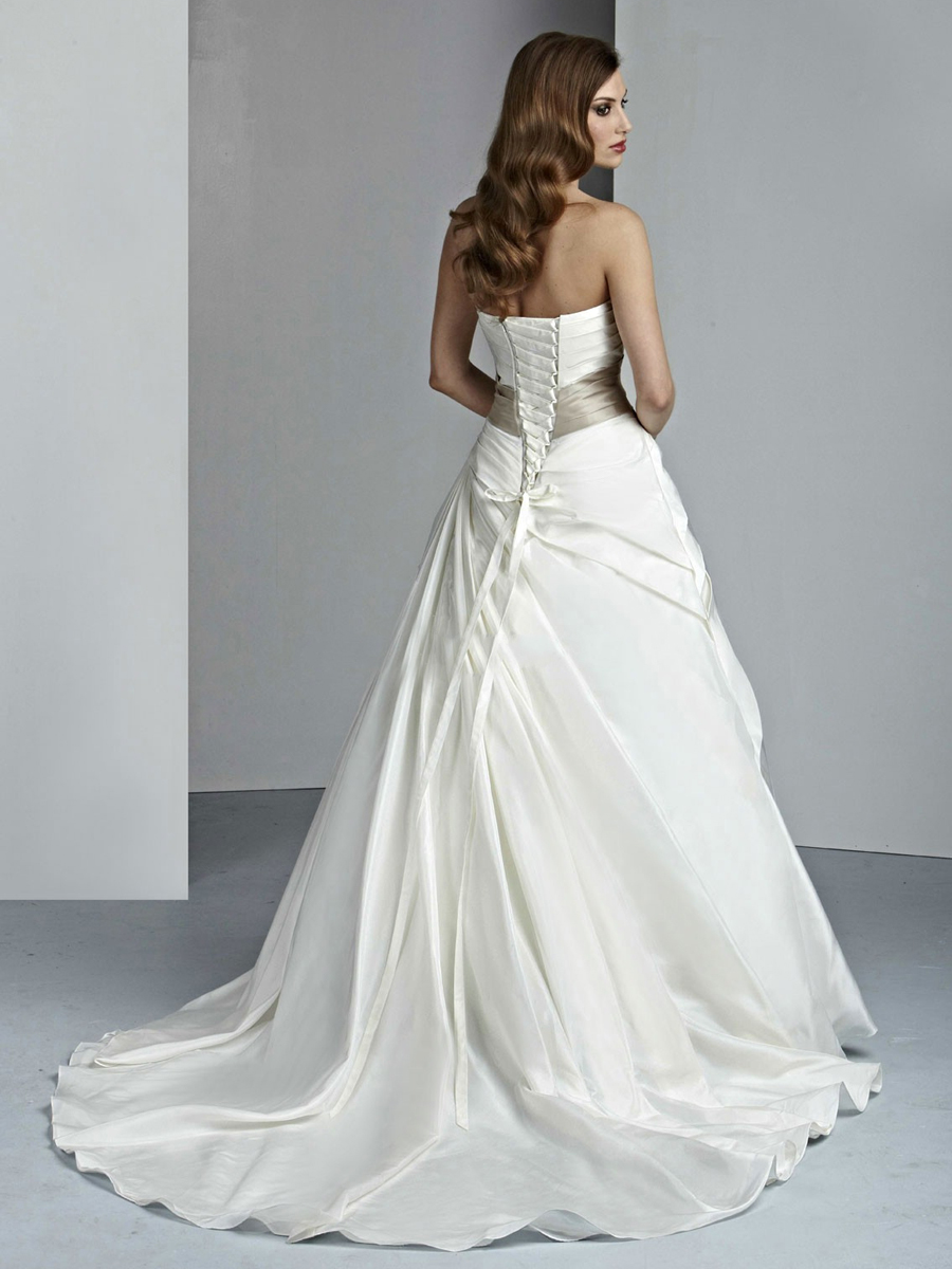 Strapless Taffeta and Satin Wedding Dress With Sweetheart Neckline And Lace Up Back Wedding Dress