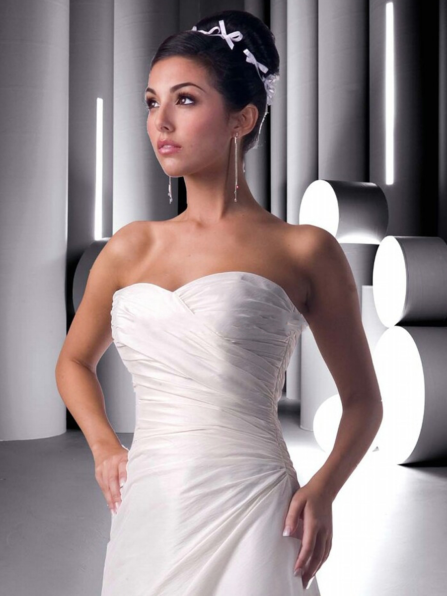 Taffeta Strapless Sweetheart Gown with Side Gathered Waistline and Corset Back A Line Skirt Dresses