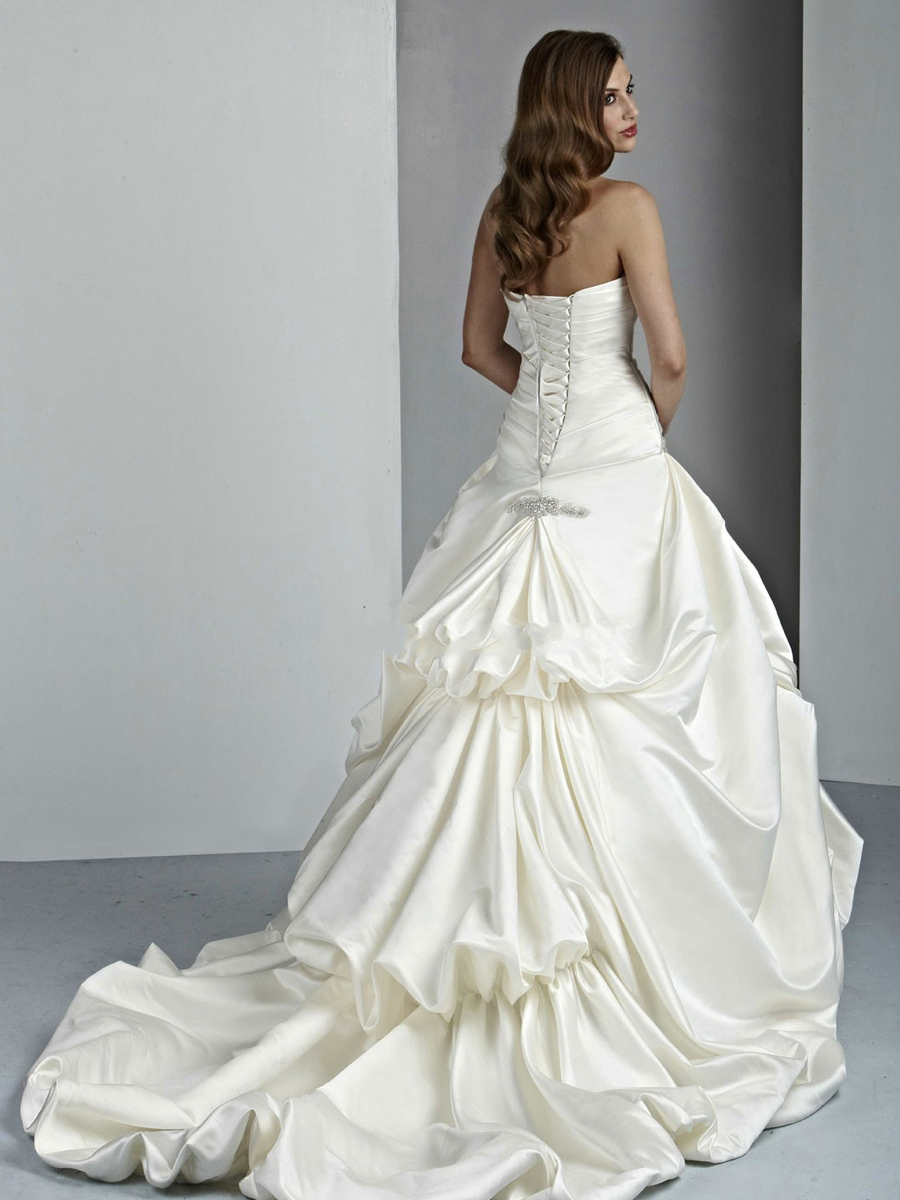 Strapless Satin Wedding Dress Features Sweetheart Neckline Pick Up Skirt And Lace Up Back Dresses