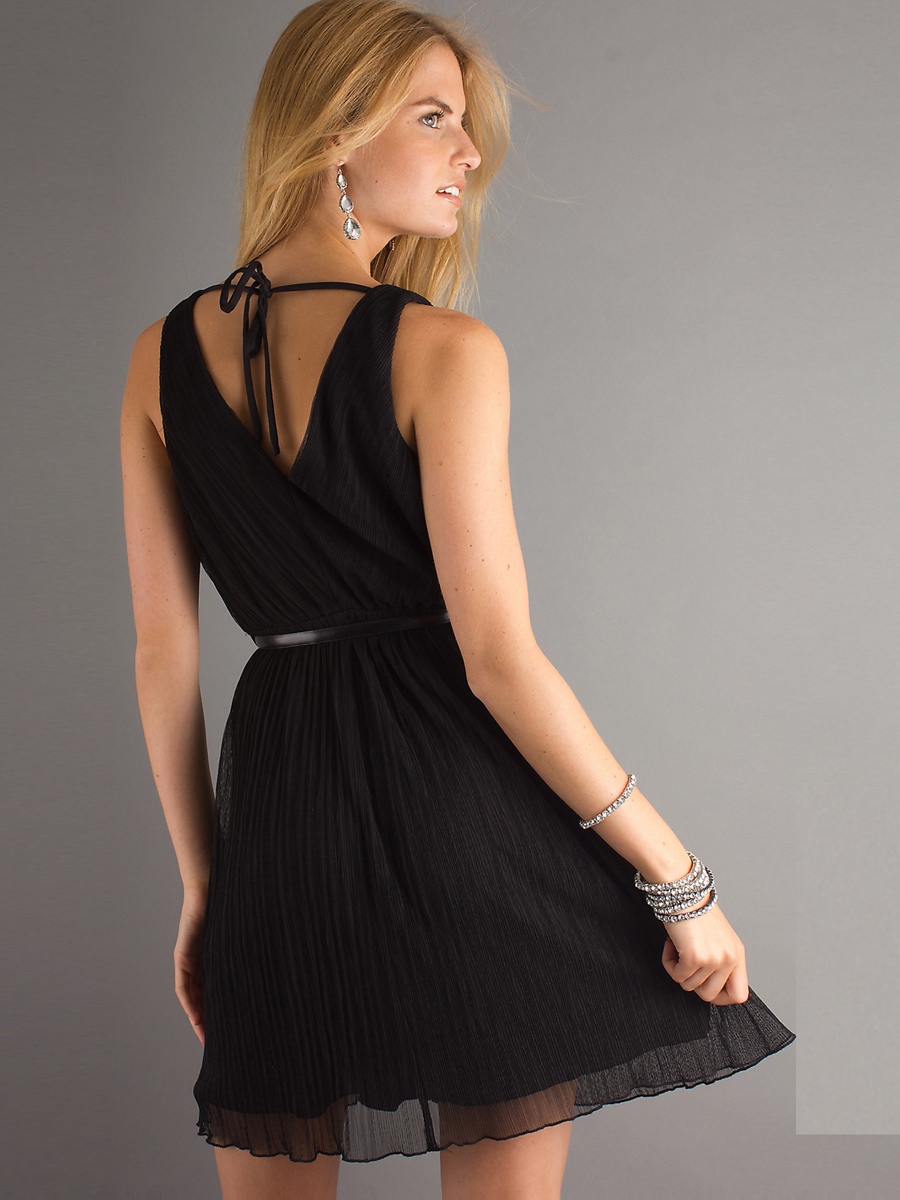 Chic Black Short v-neck dress with belted waist with Belted Waistline