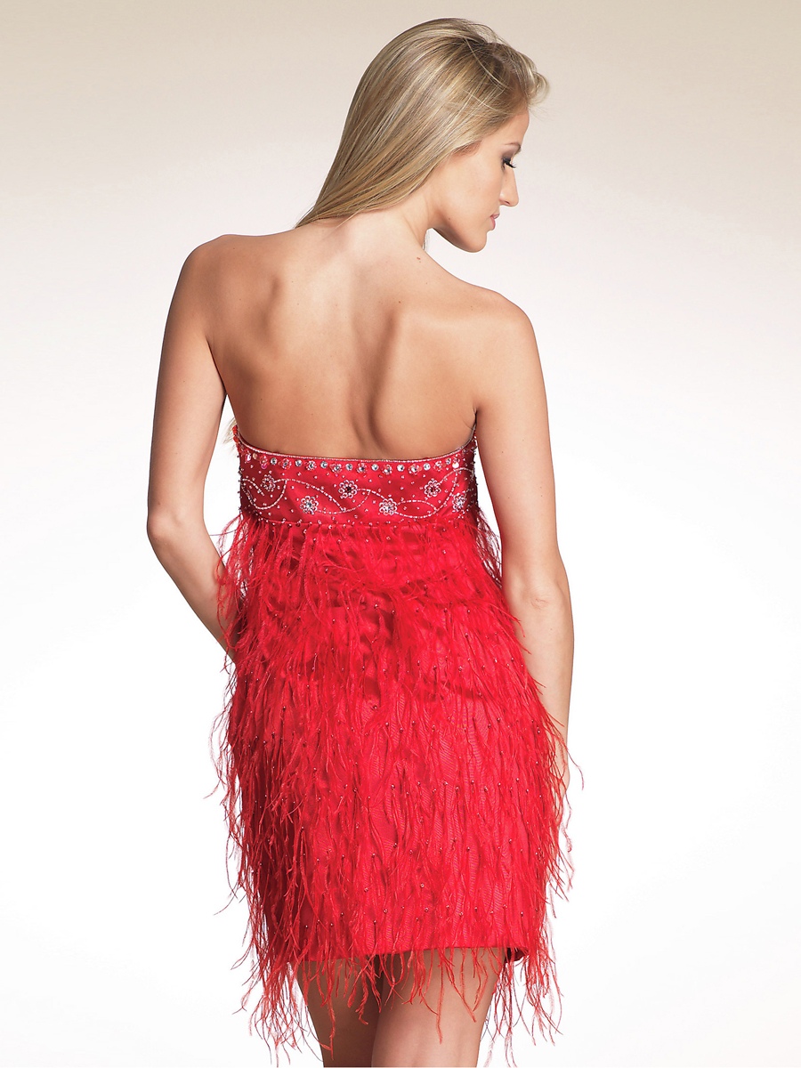 Chic Short Strapless Sweetheart Dress with Beaded Bodice and Feather Skirt