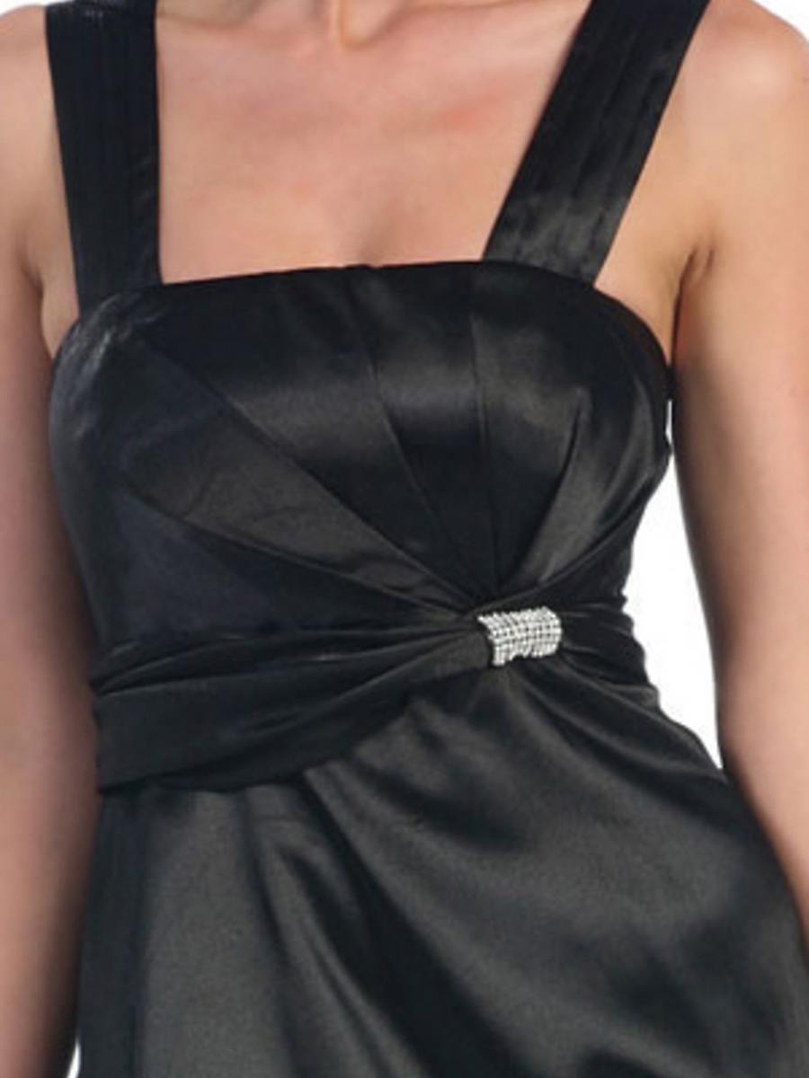 Chic Reich Short Cut Kleid mit diagonal Elastisches Mieder und breite Träger