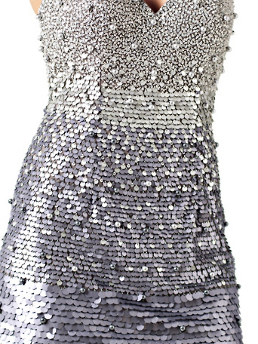 Spaghetti Strap Neck Silver Short Length Sequined Cocktail Gown of Sexy and Appeal