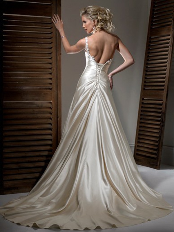 Satin Trendy A-Line Sheer Um vestido de casamento do Ombro com corpete pregueado