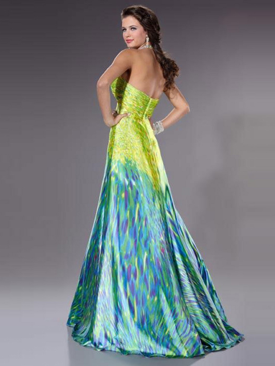 Magnificent Halter Neck Floor Length Empire Style Peacock Printed Celebrity Gown