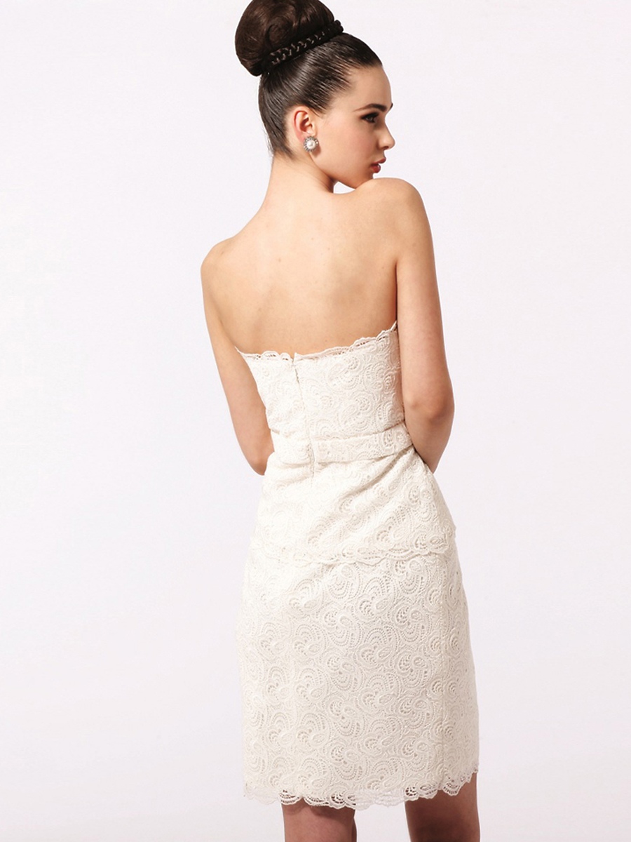 Seductive Strapless Short Length Sheath Style White Lace Brooch Front Junior Bridesmaid Gown