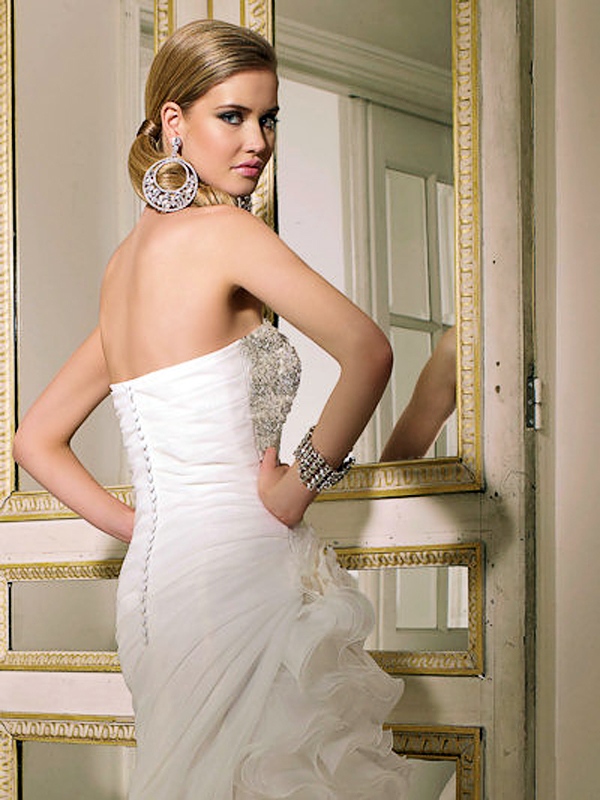 Exquisite Mermaid Bridal Dress Matching Asymmetric Ruffled Organza
