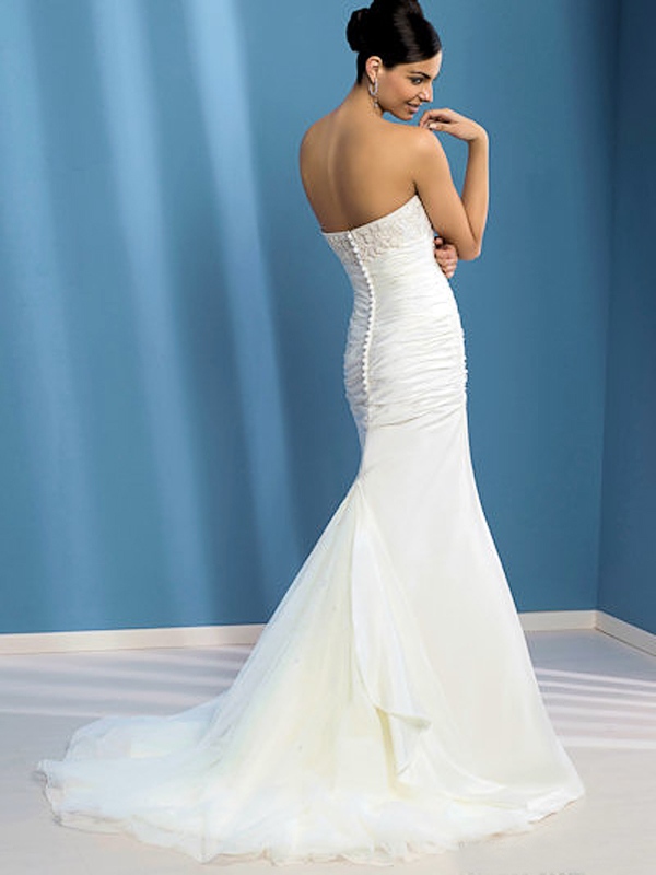 Awesome Mermaid Taffeta Bridal Gown with Sweetheart Neckline