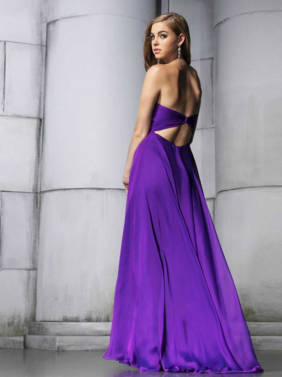 Maravillosa sin tirantes de gasa púrpura Longitud drapeado piso moldeado Broche famoso vestido