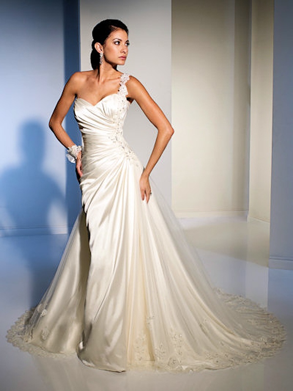 Romantic Satin Tulle One-Shoulder Wedding Dress in Floor Length