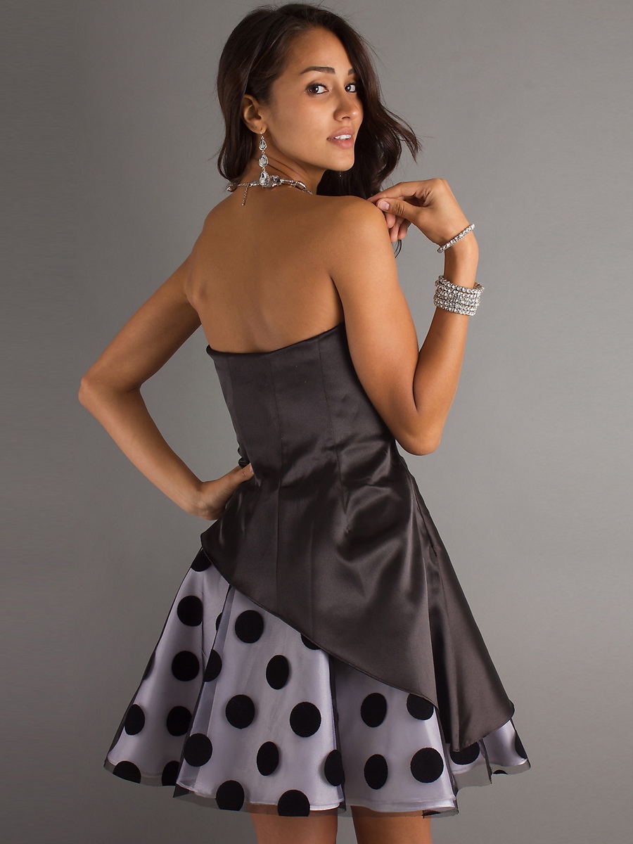 Elegant Short A-Line Strapless Black Satin Bodice and Dotted Tulle Skirt Wedding Party Dress