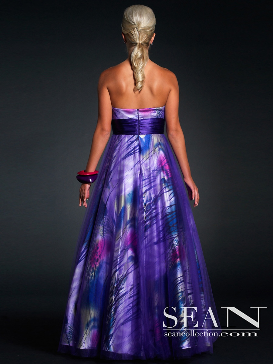 魅力的なAラインスタイルストラップスイートハートネックラインエンパイアウエスト全身Quinceaneraのプリントドレス