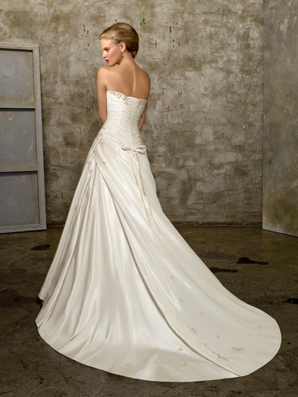 Ethereal White Strapless Taffeta Nuptial Dress of Ruched Waist