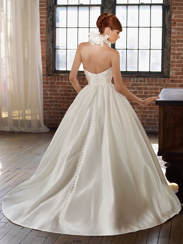 Did you mean: Unique Organza Mermaid One Shoulder Sweetheart Wedding Dress with Ruched Bodice Type text or a website address or translate a document. Cancel English to Italian translation French Russian Italian Inimitabile Taffetà Ball Gown Halter Abito da