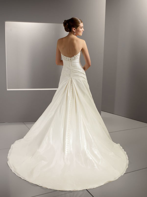 Marvelous Strapless Ruched Skirt and Embroidery Motif Gown