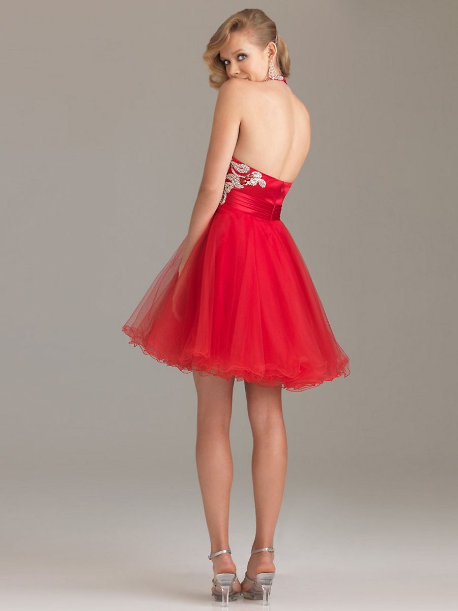 Flattering Plunging Halter Neckline Sequined Bodice and Layered Tulle Skirt Prom Dresses