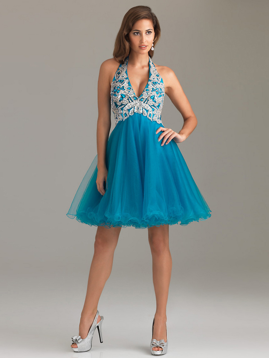 Flattering Plunging Halter Neckline Sequined Bodice and Layered Tulle Skirt Prom Dresses