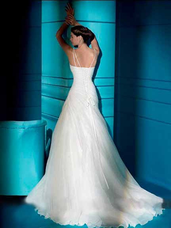 Sexy V-Neckline A-Line Organza Wedding Dress With Beading Decorations