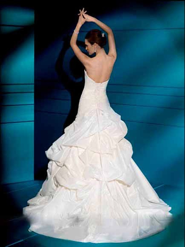 Senza tempo taffettà senza spalline Ball Gown Wedding Dress