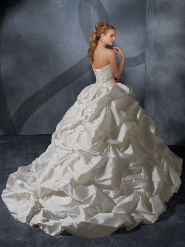 Superbe robe de bal en taffetas Robe bustier de mariage chérie