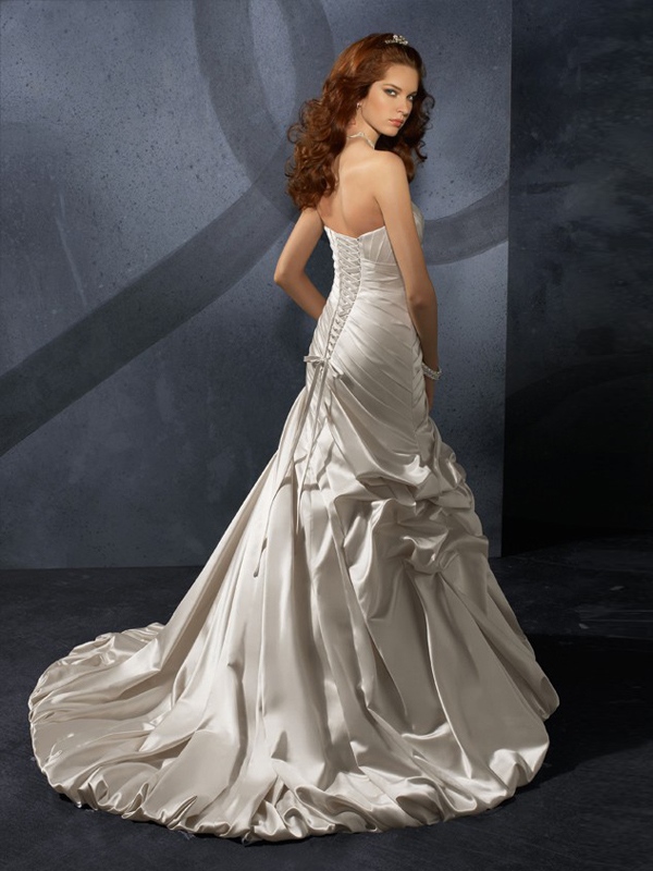 Luxury Satin Mermaid Strapless Sweetheart Wedding Dress