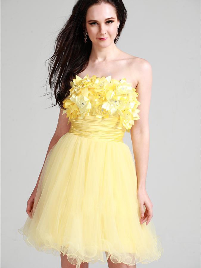 Graceful Short-length Strapless Homecoming Dress with Floral and Beadings