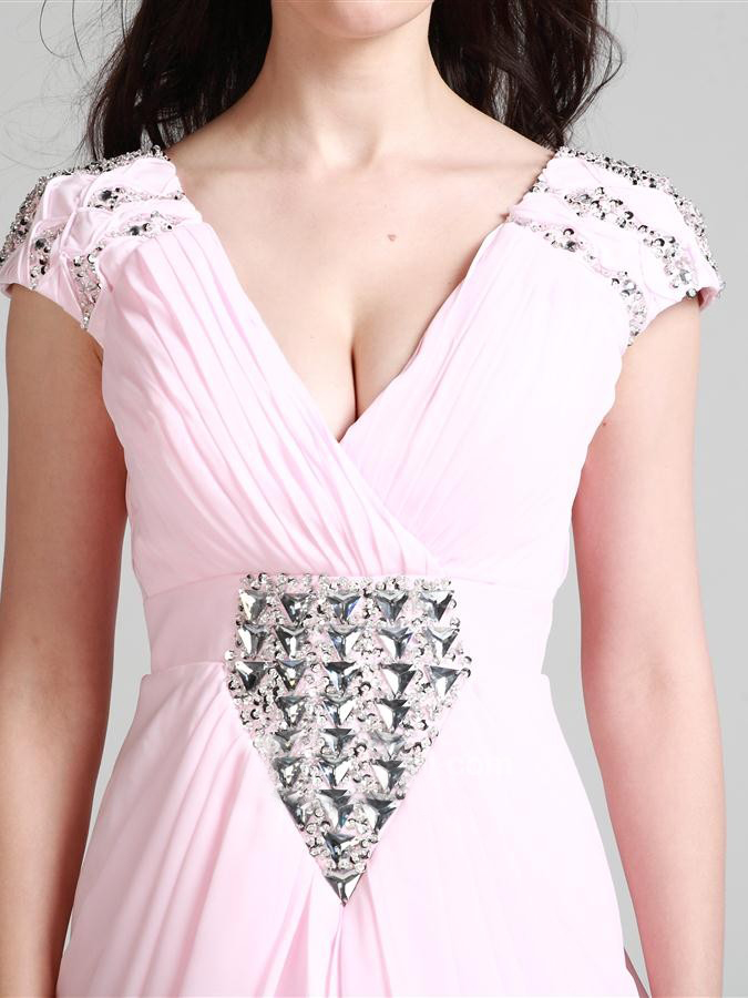 V-Neck Stain Homecoming Kleid mit synthetischen Diamanten