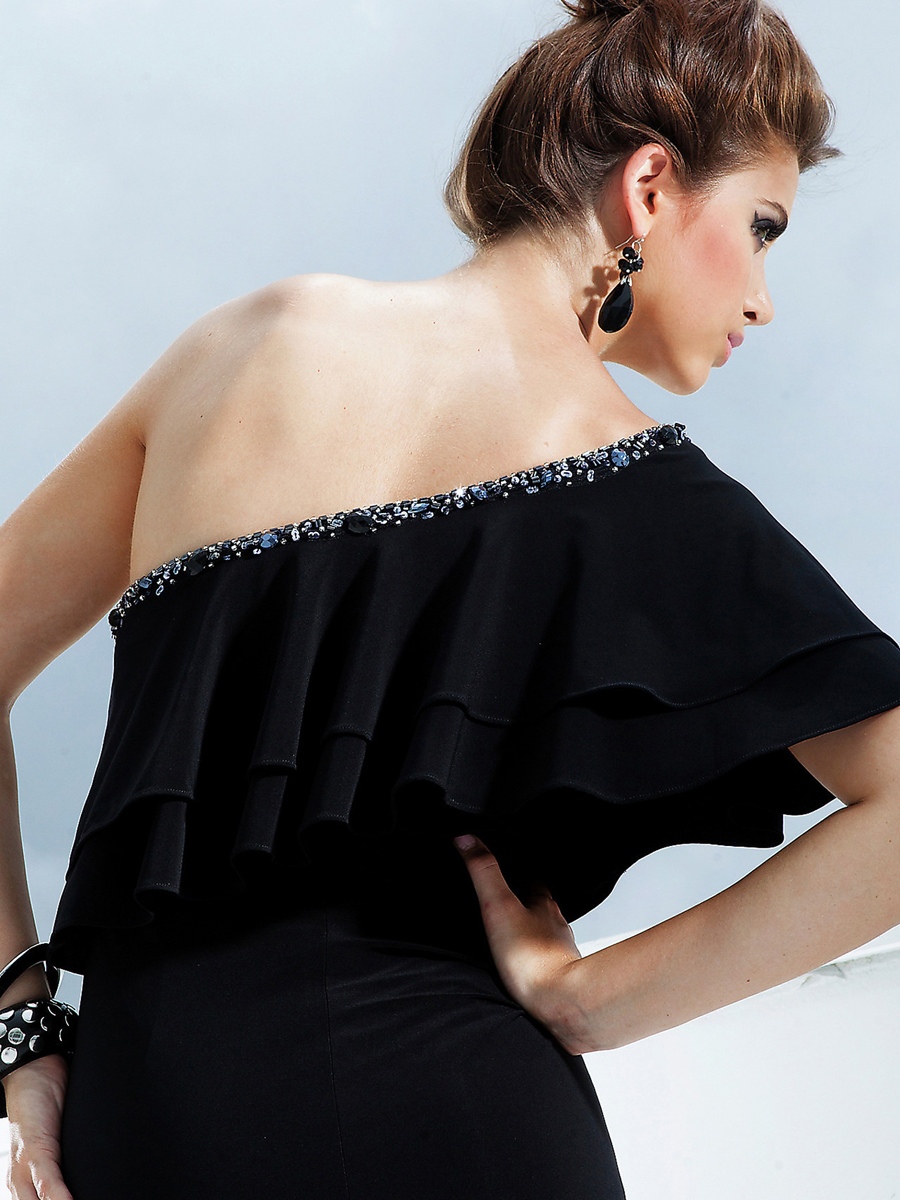 Magnifique rez-longueur Rhinestoned Une demi-manches robe de soirée noire