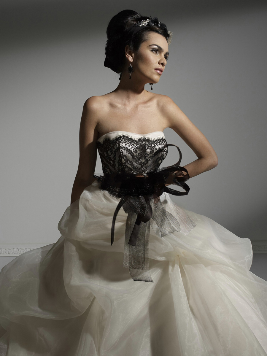 Off-Shoulder Tiered Chiffon Long Train Pleated Wedding Dress
