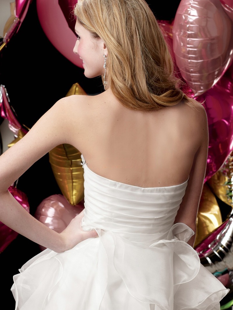 Романтический мини-длина Милая Pure White Ruffled коктейльное платье с аппликацией пайетками